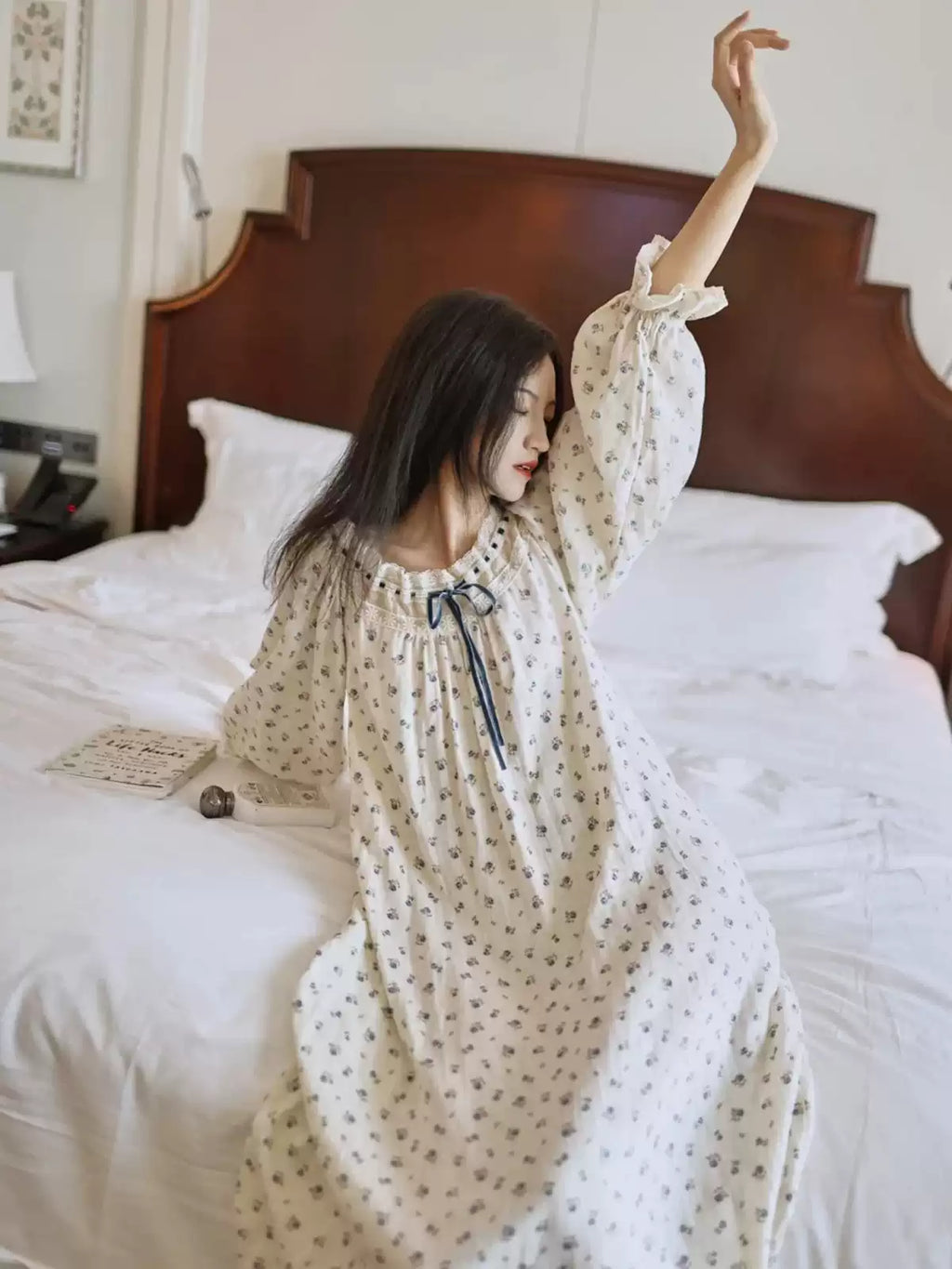 Vintage Floral Off Shoulder Pajamas Gown Lace Trim Long Sleeve Sleep Wear